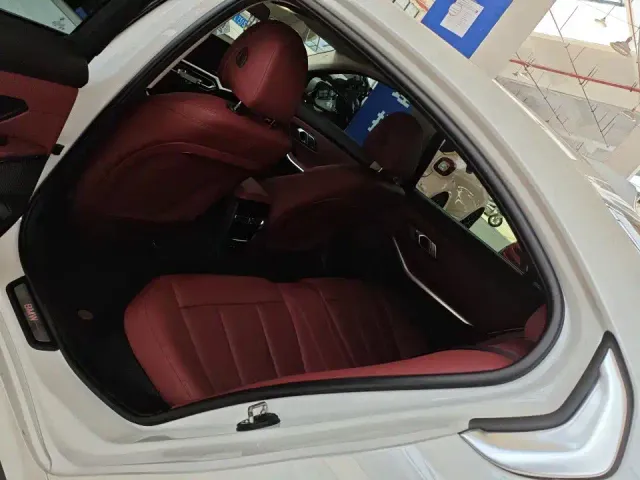 BMW i3 — Фото автомобиля 4