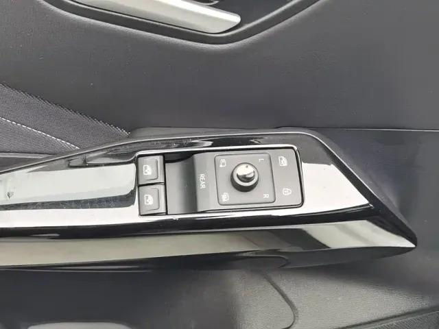 Volkswagen ID.3 — Фото автомобиля 9
