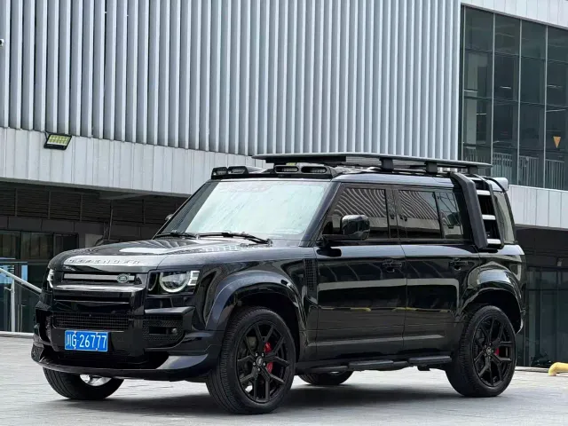 Land Rover Defender — Фото автомобиля 5