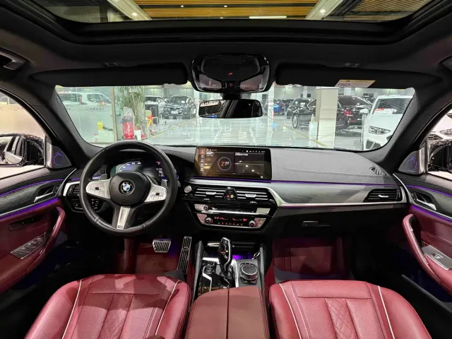 BMW 5 Series — Фото автомобиля 14