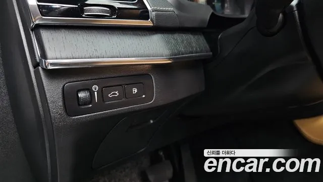 Volvo XC90 — Фото автомобиля 20