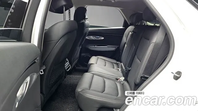Genesis GV70 — Фото автомобиля 16