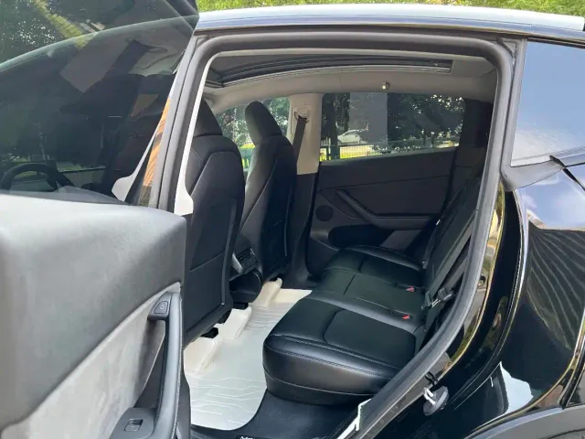 Tesla Model Y 2022 Rear-Wheel Drive Version — Фото автомобиля 7