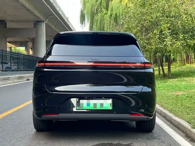Li Auto Li Auto L6 2024 Pro — Фото автомобиля 4