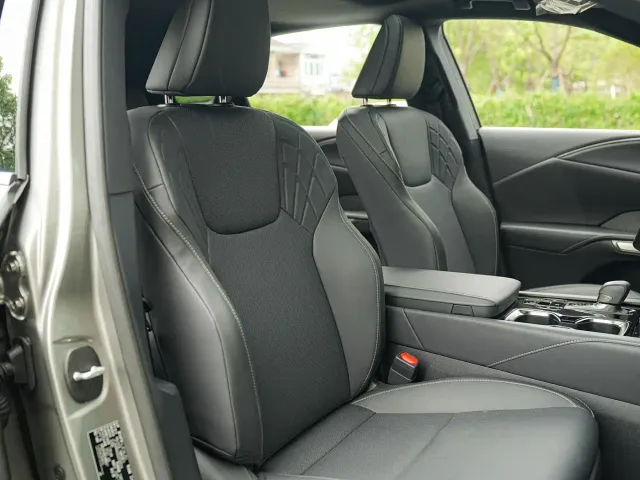Lexus RX — Фото автомобиля 12