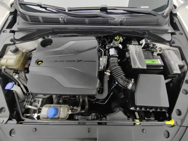 Changan Eado — Фото автомобиля 6