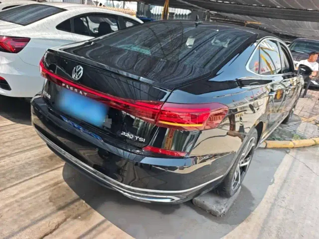 Volkswagen Passat — Фото автомобиля 6