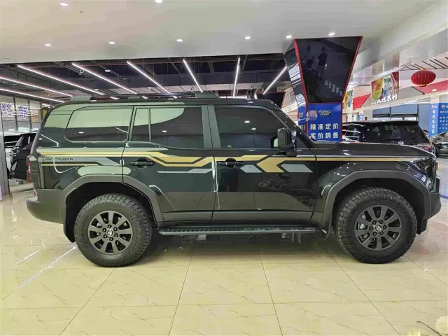 Toyota Prado — Фото автомобиля 7
