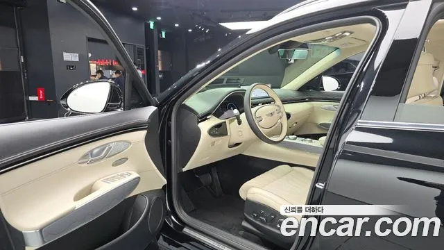 Genesis GV70 — Фото автомобиля 15