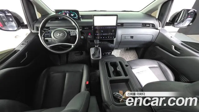 Hyundai Staria — Фото автомобиля 10