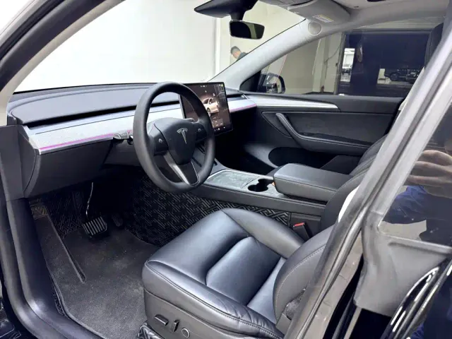 Tesla Model Y — Фото автомобиля 9