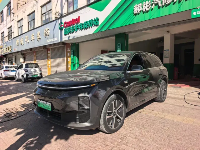 Фотография автомобиля — Li Auto L6