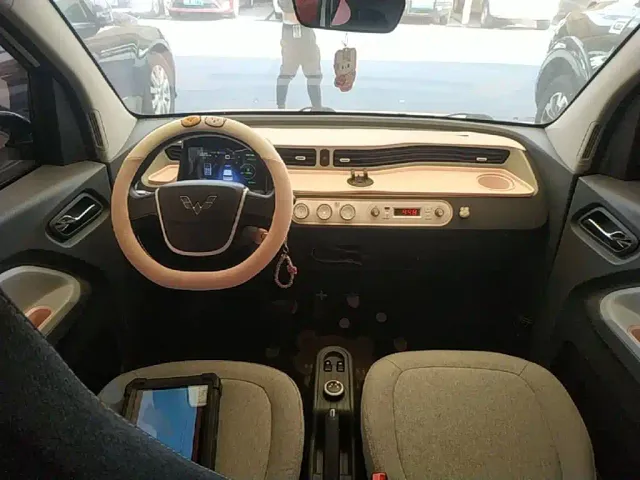 Wuling Hongguang Mini EV — Фото автомобиля 9