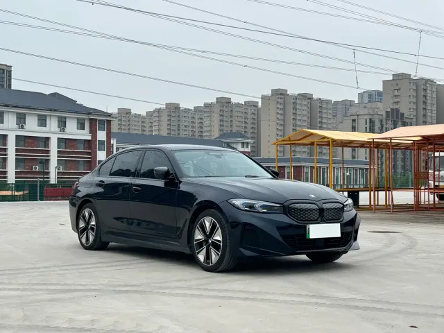 BMW i3 — Фото автомобиля 3
