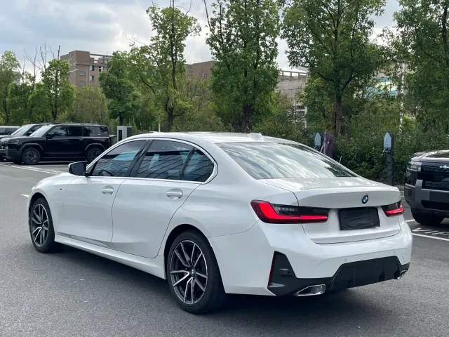BMW 3 Series — Фото автомобиля 17