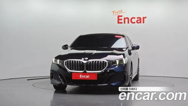 Фотография автомобиля — BMW 5-Series