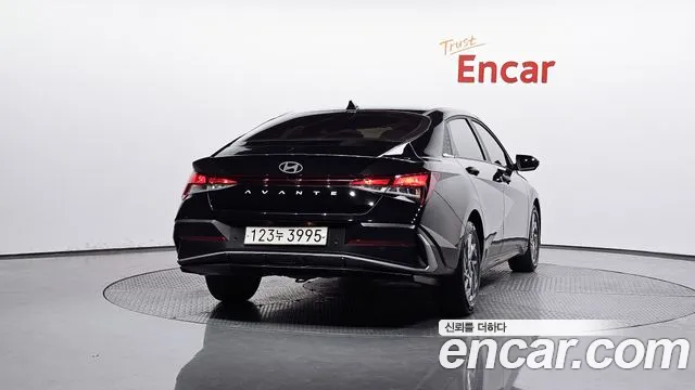 Hyundai AVANTE Новый Avante (CN7) — Фото автомобиля 4