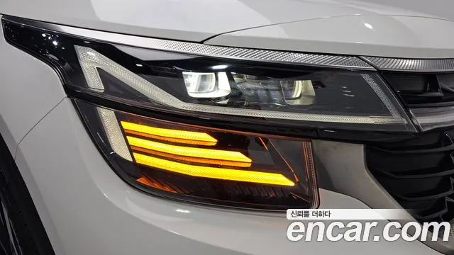 Kia Seltos — Фото автомобиля 7