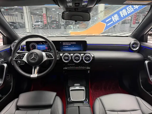 Mercedes-Benz A-Class — Фото автомобиля 12