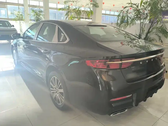 Geely Xingrui — Фото автомобиля 4
