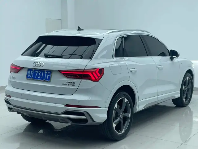 Audi Q3 — Фото автомобиля 3
