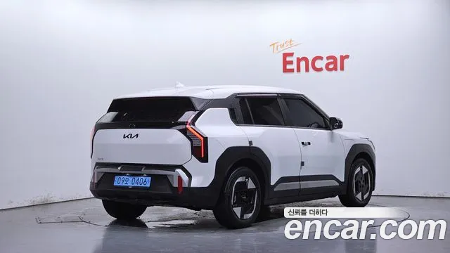 Kia EV3 — Фото автомобиля 2
