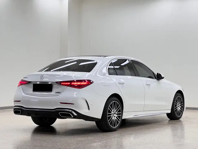 Mercedes-Benz C-Class — Фото автомобиля 3