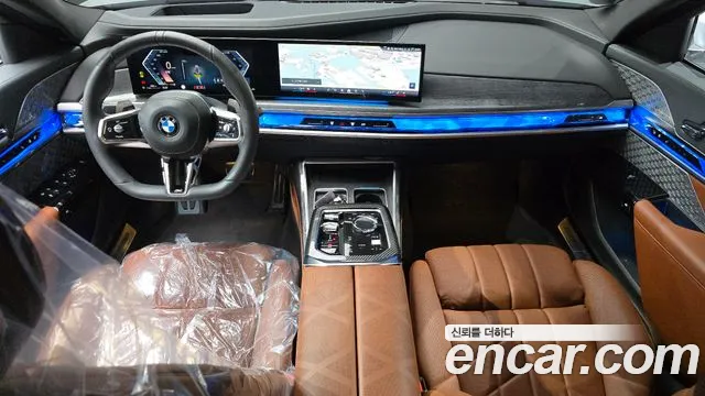 BMW 7 Series G70 — Фото автомобиля 10