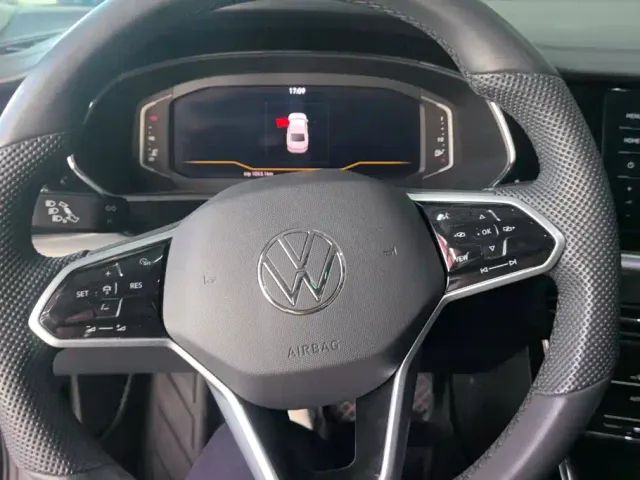 Volkswagen Passat — Фото автомобиля 15