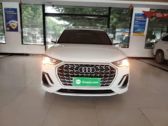 Audi Q3 — Фото автомобиля 2