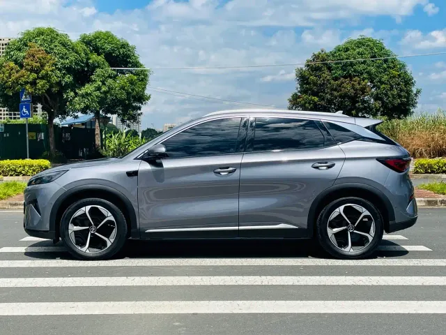 BYD Yuan PLUS — Фото автомобиля 8