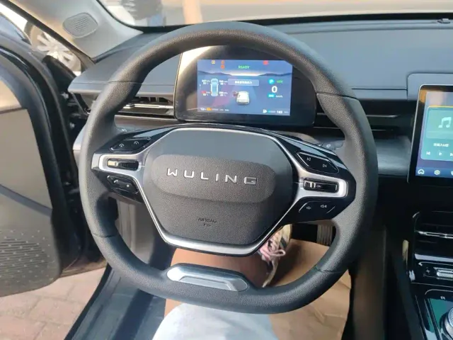 Wuling Starlight — Фото автомобиля 15