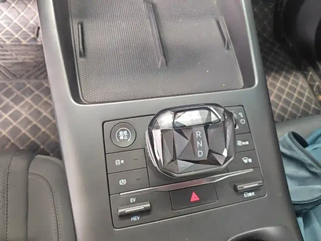 BYD Qin PLUS — Фото автомобиля 13