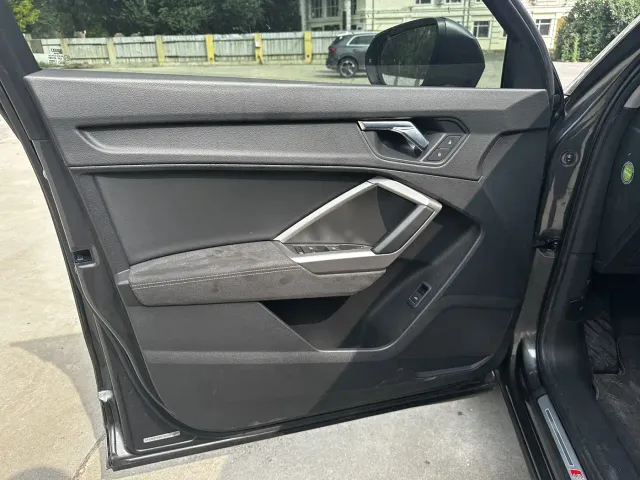 Audi Q3 — Фото автомобиля 10