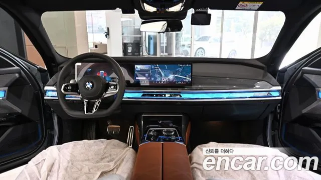 BMW 7 Series G70 — Фото автомобиля 8