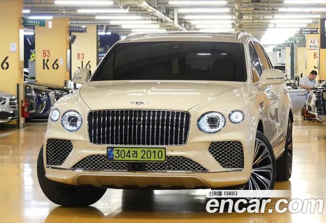 Bentley Bentayga Bentayga 4.0 V8 EWB First Edition — Фото автомобиля 4
