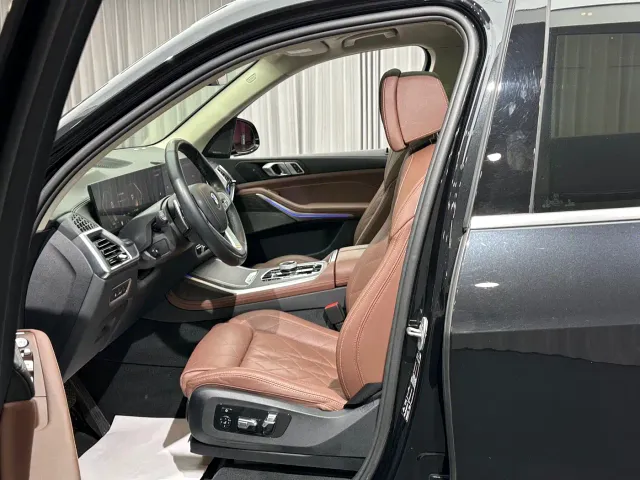 BMW X7 — Фото автомобиля 11