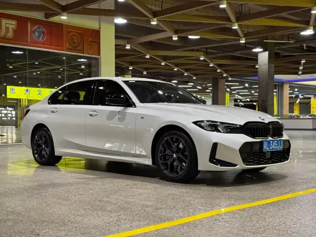 BMW 3 Series — Фото автомобиля 3