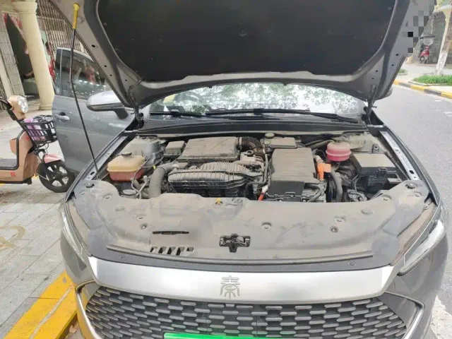 BYD Qin PLUS — Фото автомобиля 10