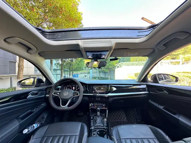 Volkswagen Passat — Фото автомобиля 11