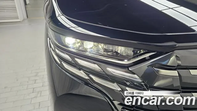Toyota Alphard — Фото автомобиля 21