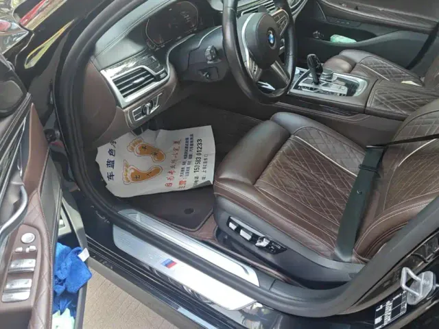 BMW 7 Series — Фото автомобиля 9