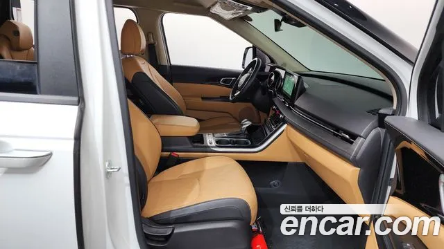 Kia Canival — Фото автомобиля 25