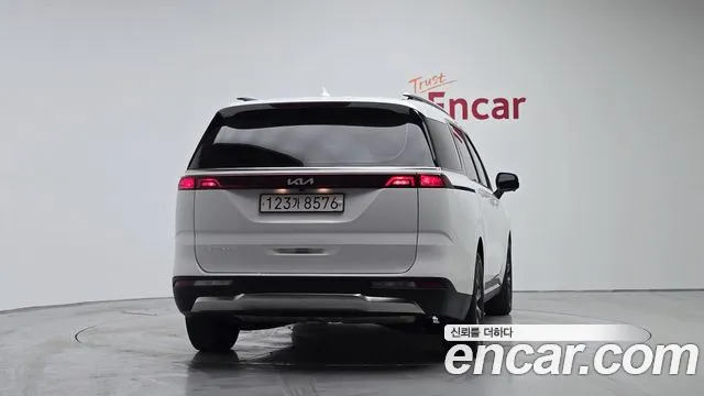Kia Canival Carnival 4 поколение Дизель 9 мест Signature — Фото автомобиля 4