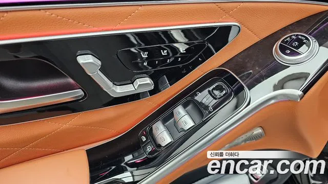 Mercedes-Benz S-Class — Фото автомобиля 28