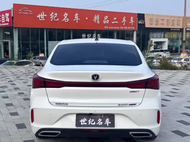 Changan Eado — Фото автомобиля 8