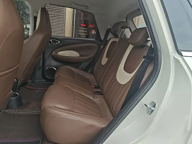 Wuling Bingo — Фото автомобиля 16