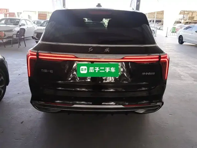 Hongqi E-HS9 — Фото автомобиля 5
