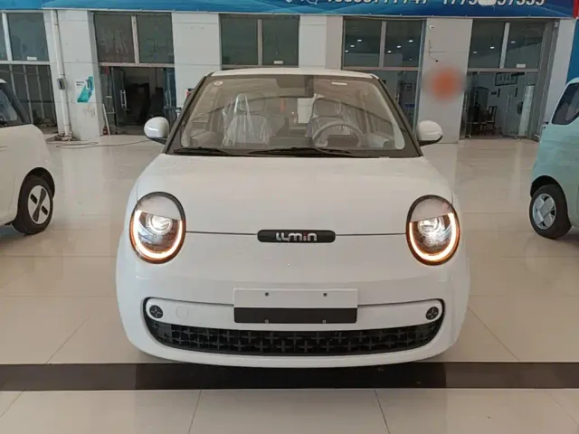 Changan Lumin — Фото автомобиля 2