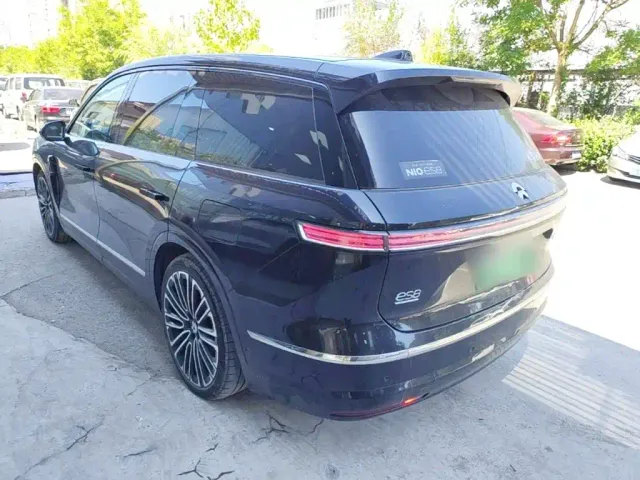 Nio ES8 — Фото автомобиля 4